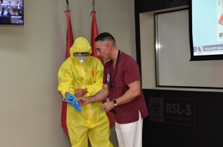 Jornada de Puertas Abiertas IES Profesor Máximo Trueba visita VISAVET-UCM