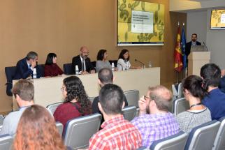 Defensa de tesis doctoral de Diego Florez en la Sala de conferencias de VISAVET