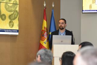 Defensa de tesis doctoral de Diego Florez en la Sala de conferencias de VISAVET