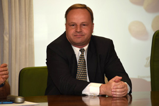 Dr. Matti Kiupel